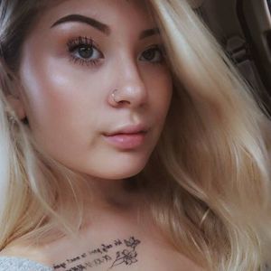 Meet your Posher, Chloe